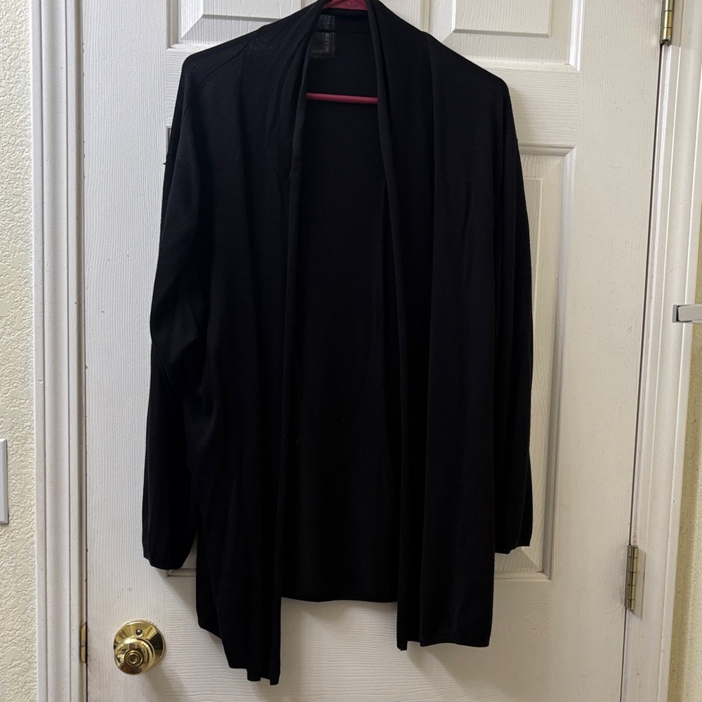 Bloom chic Women’s Black Cardigan (super soft) Sz 18-20